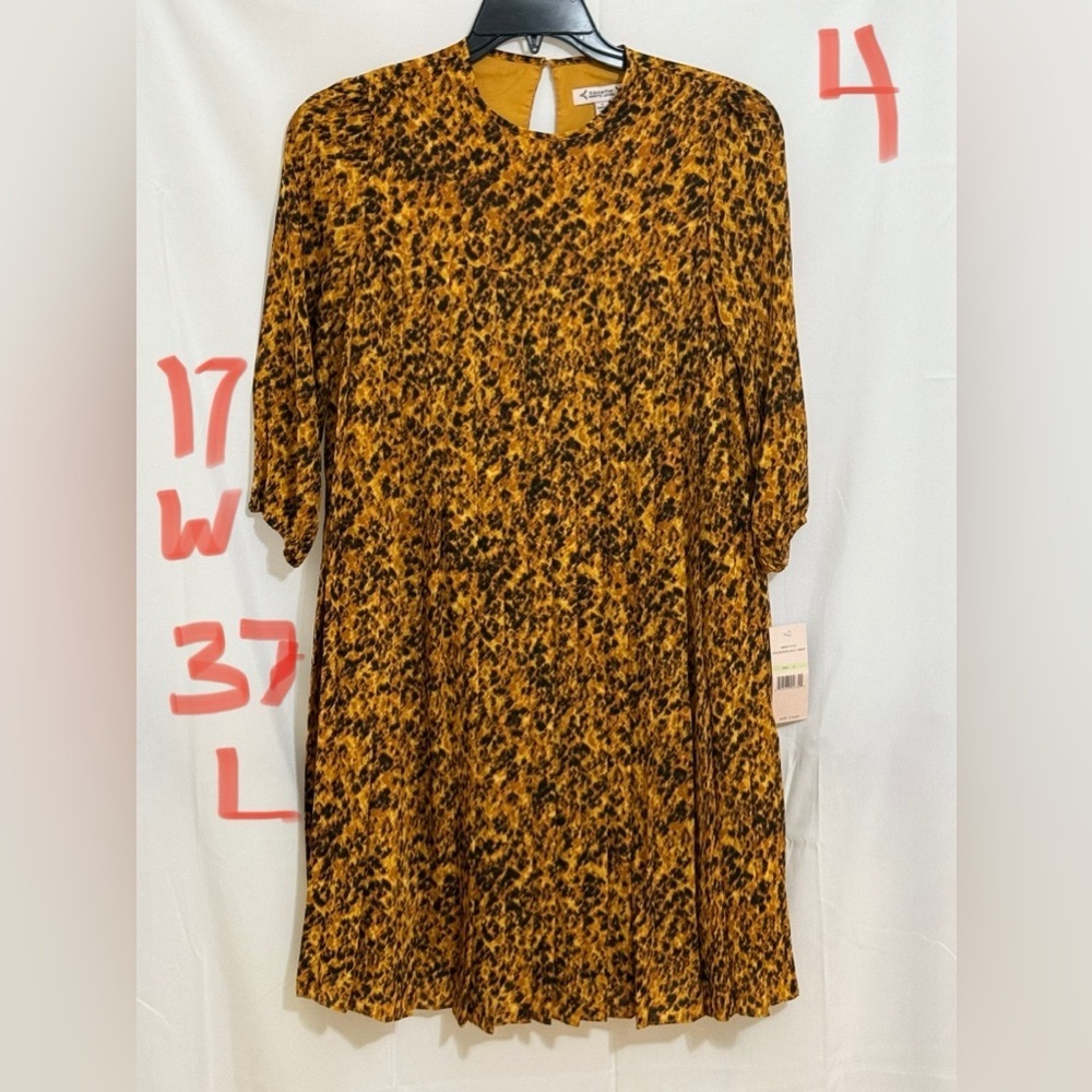 Nannette Women's Dress in Black and Gold